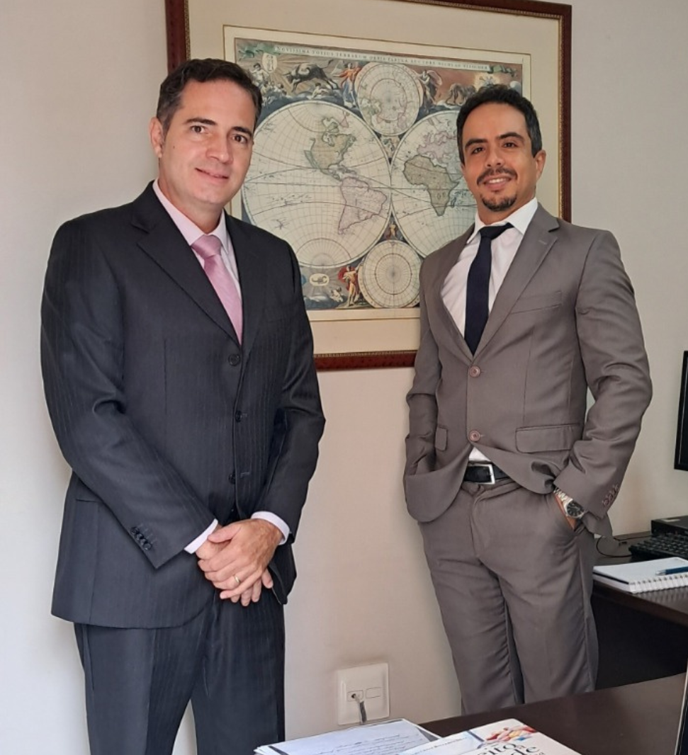 Lima e Sampaio Advogados banner